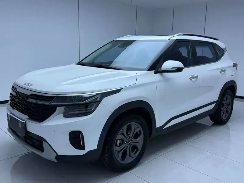 2023 Kia Seltos с пробегом 17 000 км