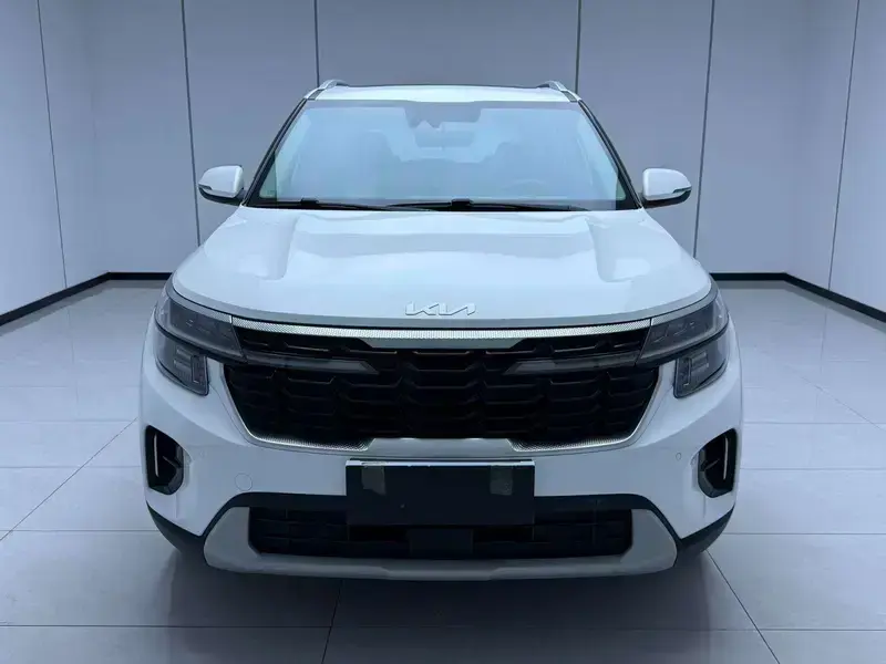 2023 Kia Seltos с пробегом 17 000 км
