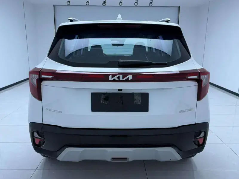 2023 Kia Seltos с пробегом 17 000 км