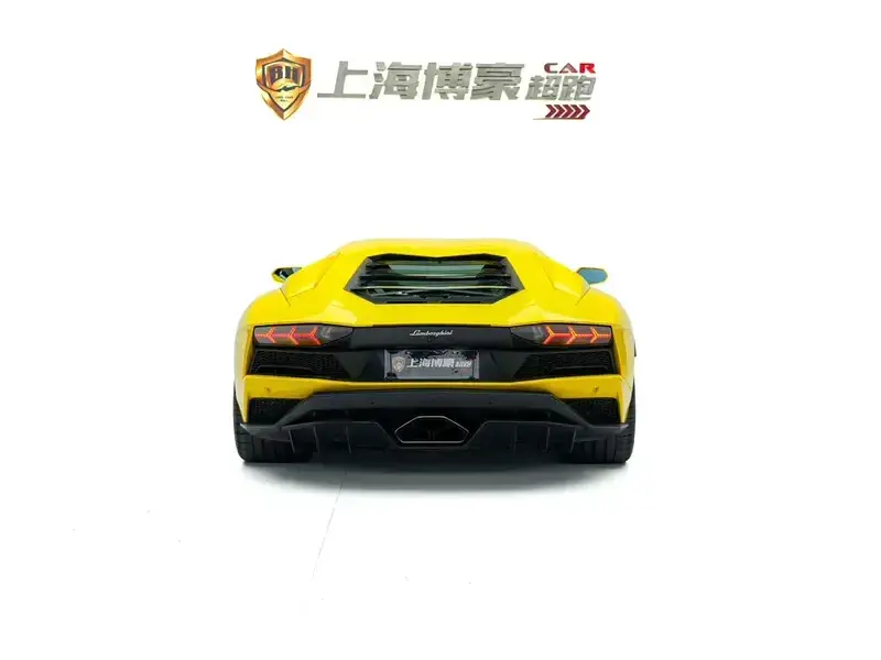 2017 Lamborghini Aventador с пробегом 16 000 км