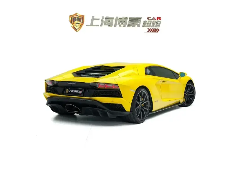 2017 Lamborghini Aventador с пробегом 16 000 км
