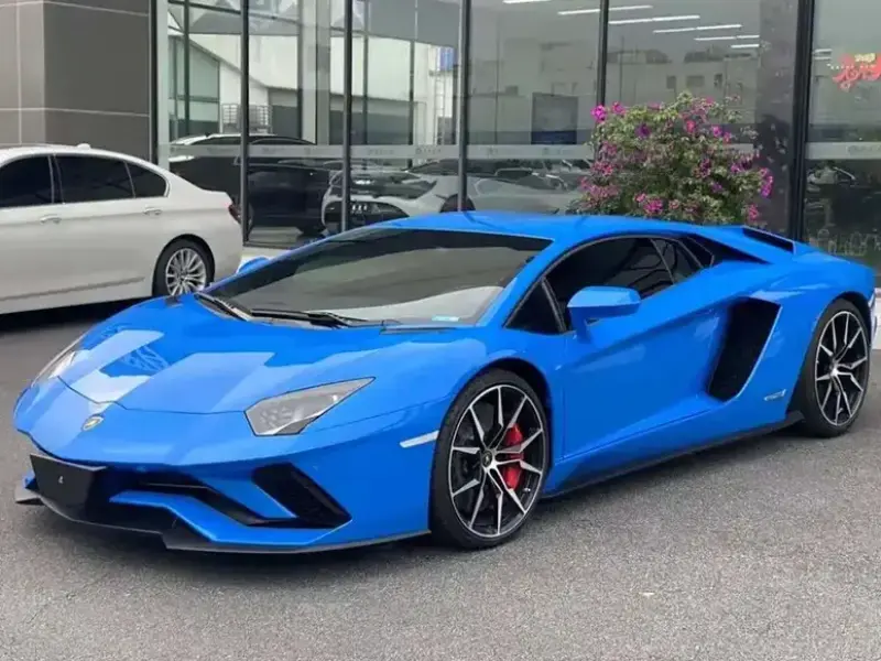 2017 Lamborghini Aventador с пробегом 10 000 км