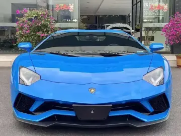 2017 Lamborghini Aventador с пробегом 10 000 км