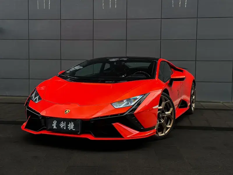 2023 Lamborghini Huracán с пробегом 11 000 км