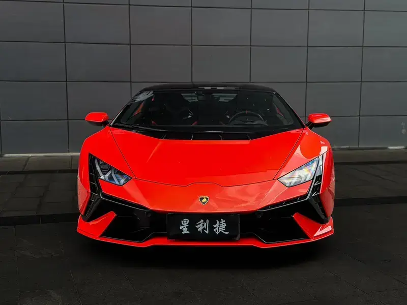 2023 Lamborghini Huracán с пробегом 11 000 км