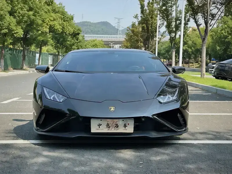 2020 Lamborghini Huracán с пробегом 8 000 км