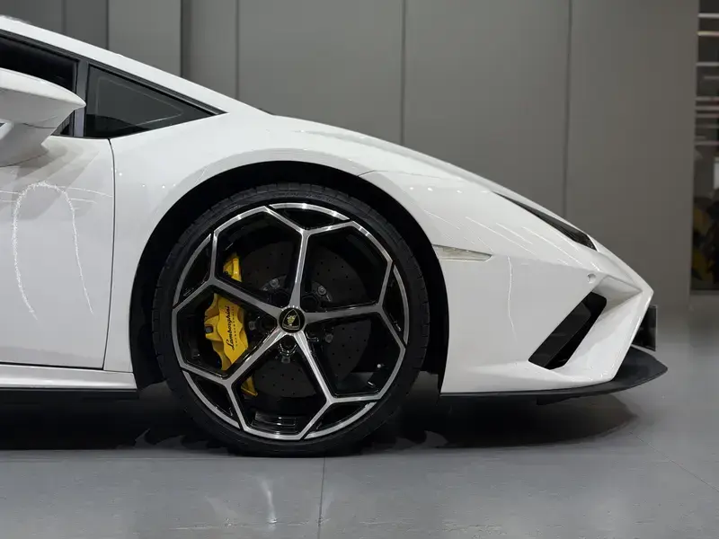 2020 Lamborghini Huracán с пробегом 8 900 км