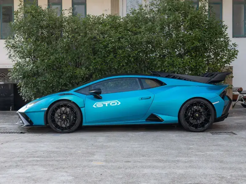 2021 Lamborghini Huracán с пробегом 4 000 км