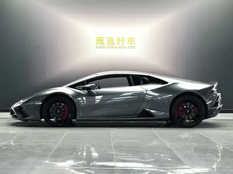 2020 Lamborghini Huracán с пробегом 14 000 км