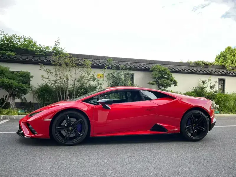 2020 Lamborghini Huracán с пробегом 15 500 км