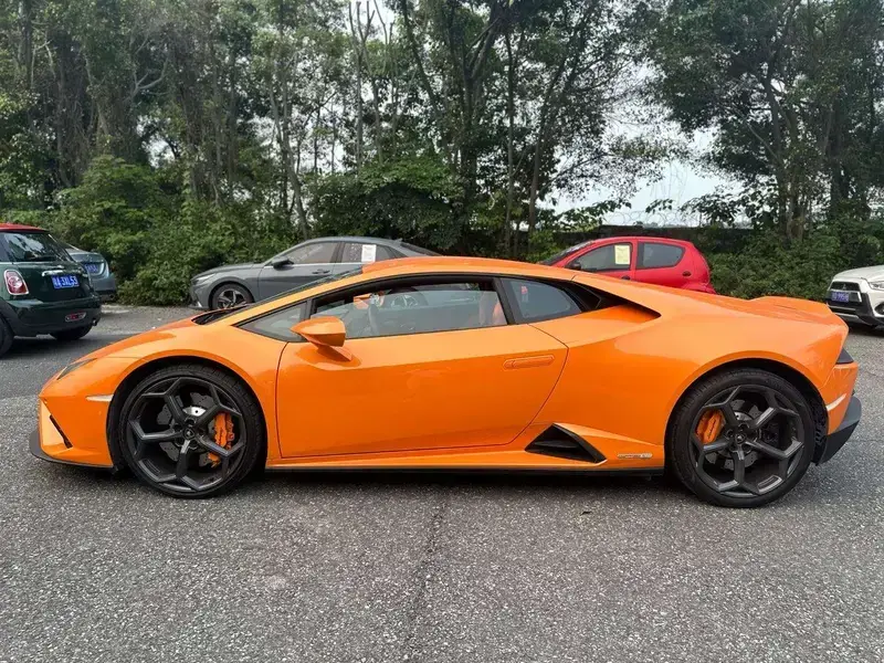 2020 Lamborghini Huracán с пробегом 10 000 км