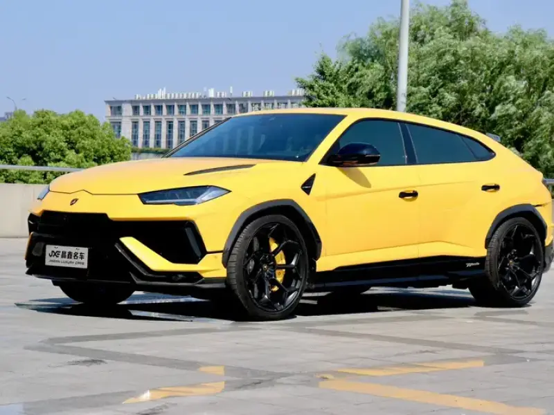 2022 Lamborghini Urus с пробегом 20 000 км