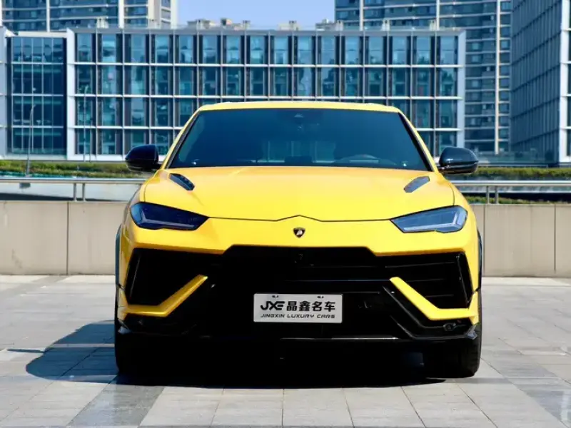 2022 Lamborghini Urus с пробегом 20 000 км