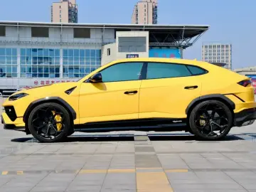 2022 Lamborghini Urus с пробегом 20 000 км