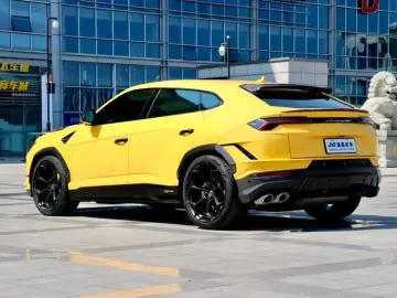2022 Lamborghini Urus с пробегом 20 000 км