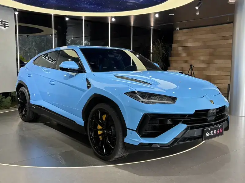 2023 Lamborghini Urus с пробегом 31 000 км