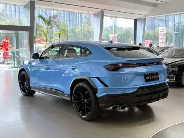 2023 Lamborghini Urus с пробегом 31 000 км