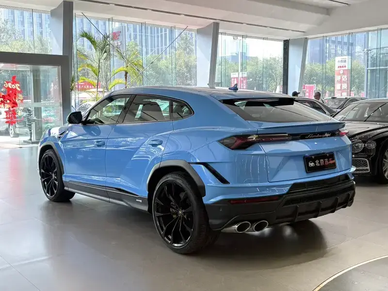 2023 Lamborghini Urus с пробегом 31 000 км