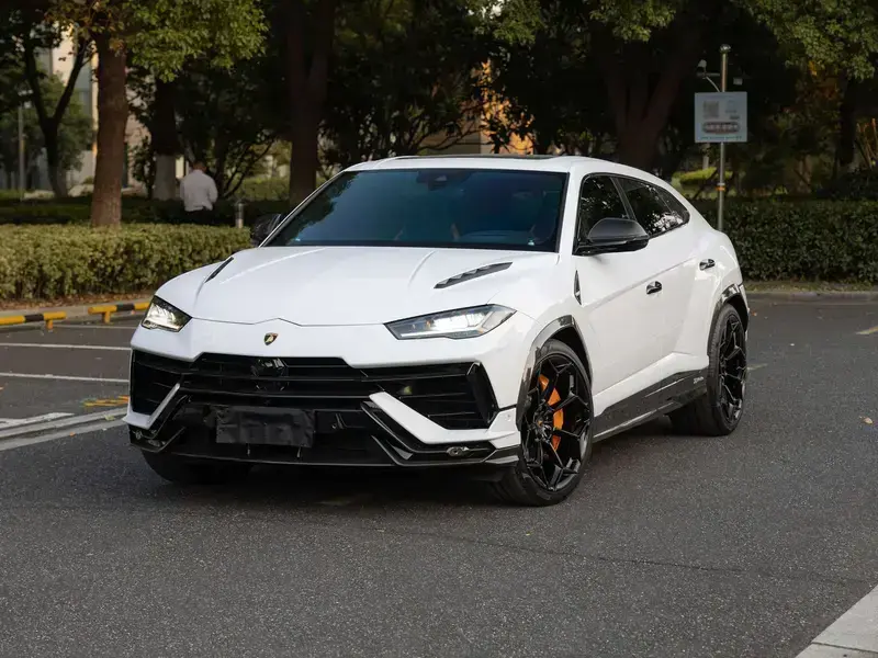 2022 Lamborghini Urus с пробегом 16 000 км
