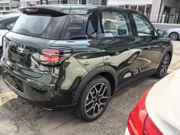 2026 Leapmotor A10 с пробегом 600 км
