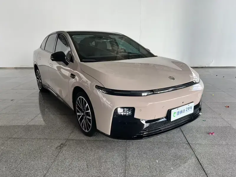 2025 Leapmotor B01 с пробегом 27 000 км