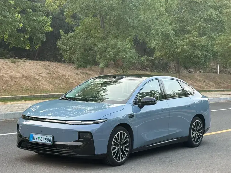 2025 Leapmotor B01 с пробегом 13 000 км