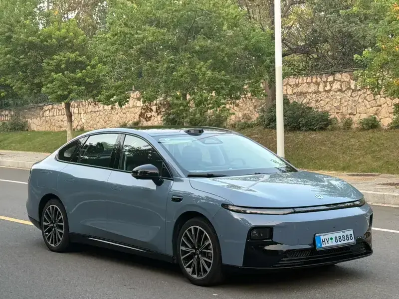 2025 Leapmotor B01 с пробегом 13 000 км