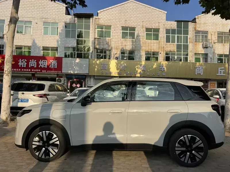 2026 Leapmotor A10 с пробегом 100 км