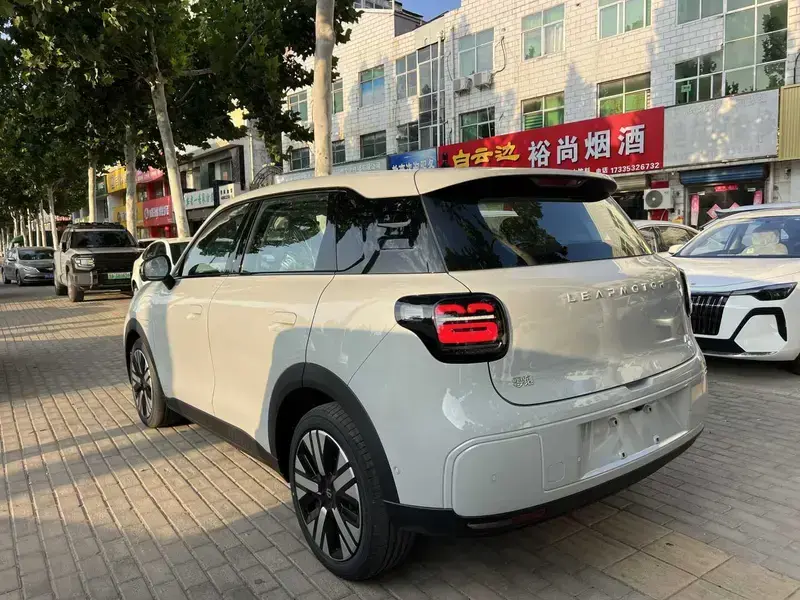 2026 Leapmotor A10 с пробегом 100 км