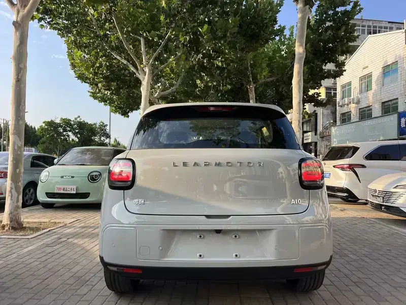2026 Leapmotor A10 с пробегом 100 км