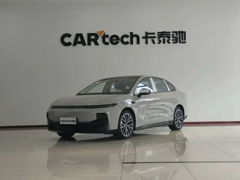 2025 Leapmotor B01 с пробегом 100 км