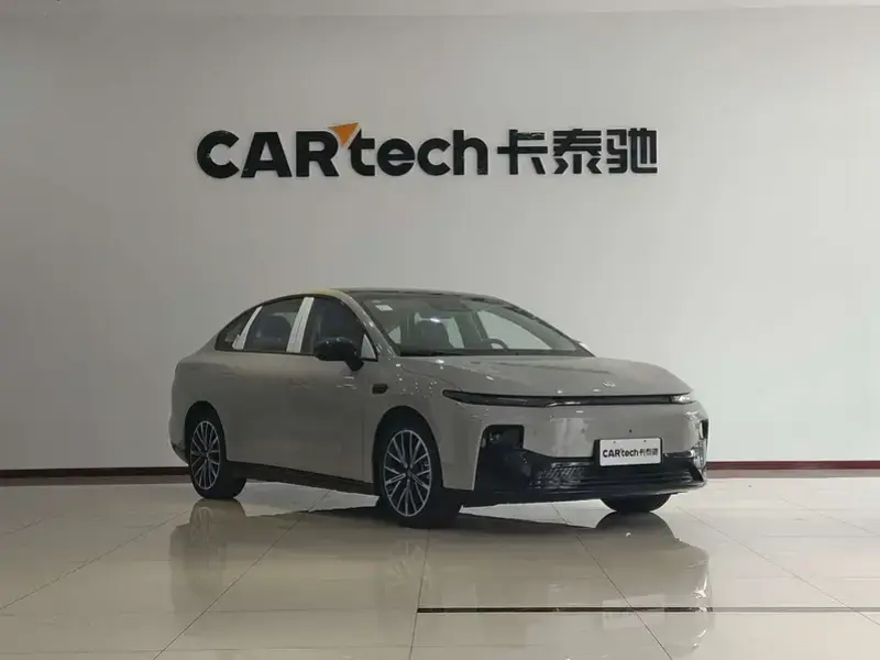2025 Leapmotor B01 с пробегом 100 км