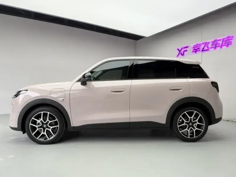2026 Leapmotor A10 с пробегом 1 600 км