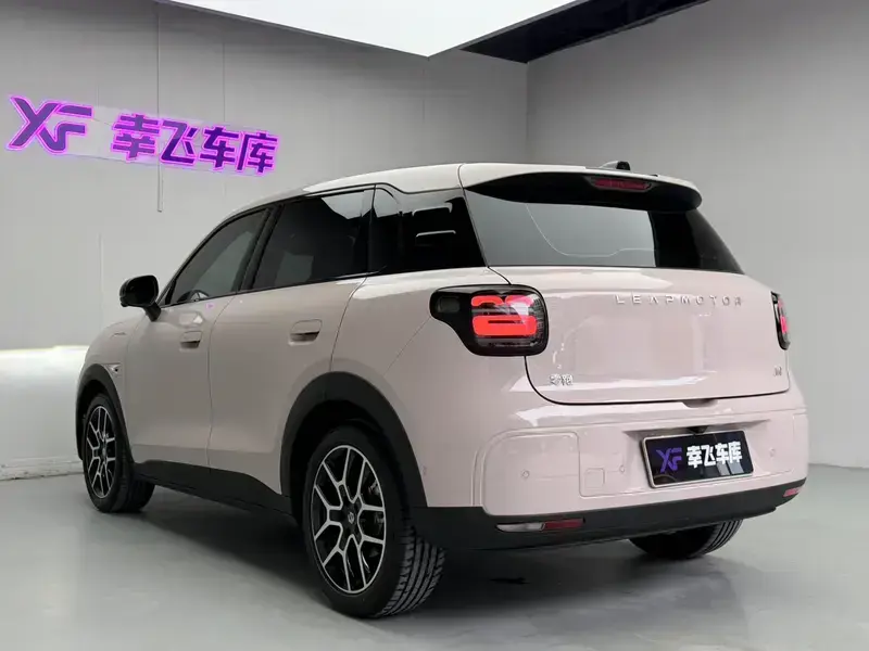 2026 Leapmotor A10 с пробегом 1 600 км