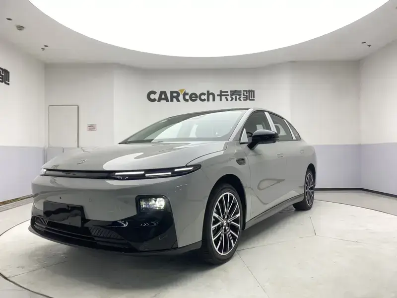 2025 Leapmotor B01 с пробегом 100 км