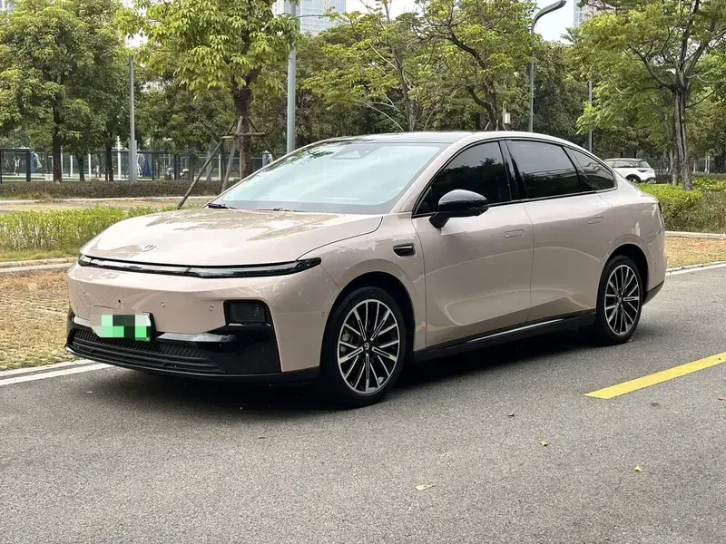 2025 Leapmotor B01 с пробегом 39 800 км