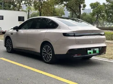 2025 Leapmotor B01 с пробегом 39 800 км