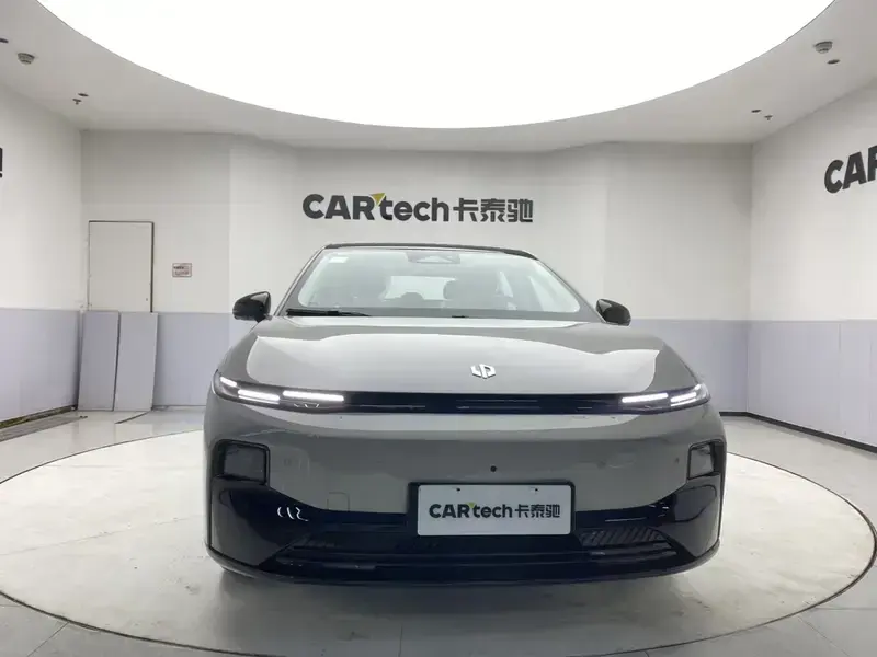 2025 Leapmotor B01 с пробегом 100 км