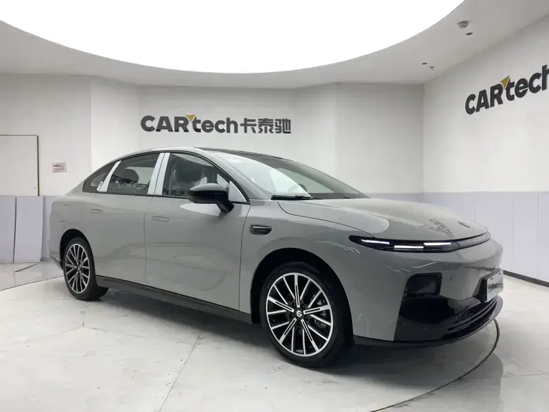 2025 Leapmotor B01 с пробегом 100 км