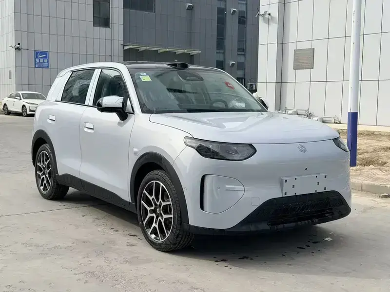 2026 Leapmotor A10 с пробегом 100 км