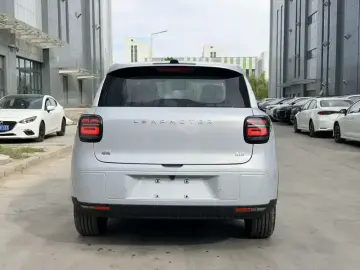 2026 Leapmotor A10 с пробегом 100 км