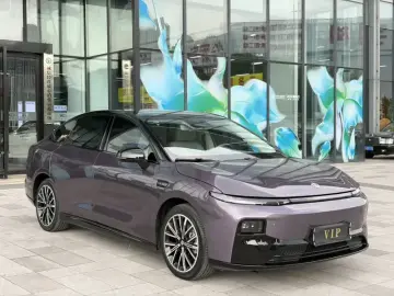2025 Leapmotor B01 с пробегом 17 000 км
