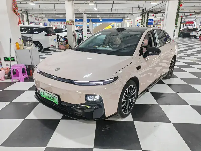 2025 Leapmotor B01 с пробегом 34 000 км