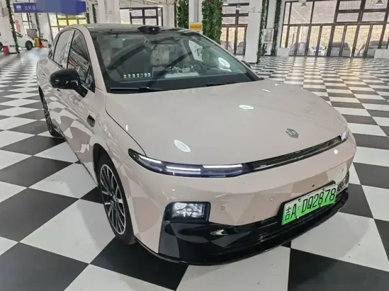 2025 Leapmotor B01 с пробегом 34 000 км