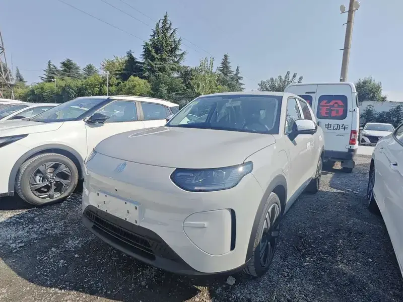 2026 Leapmotor A10 с пробегом 100 км