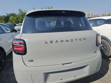 2026 Leapmotor A10 с пробегом 100 км