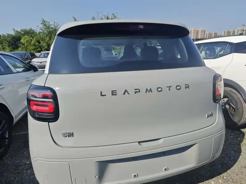 2026 Leapmotor A10 с пробегом 100 км