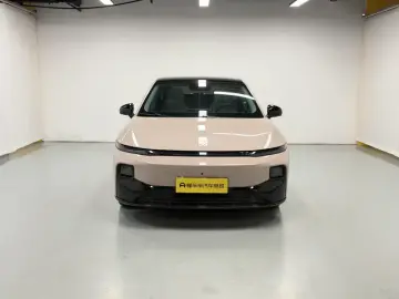 2025 Leapmotor B01 с пробегом 13 400 км