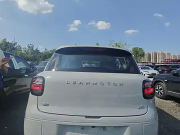 2026 Leapmotor A10 с пробегом 100 км
