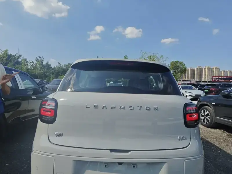 2026 Leapmotor A10 с пробегом 100 км